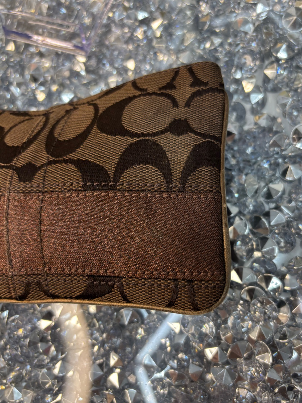 Coach y2k legacy Signature Shimmer Stripe Wristlet EUC - Picture 11 of 12